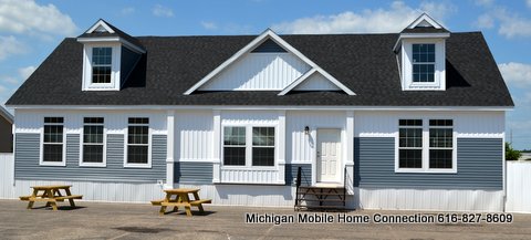 Redman Charlevoix (Petoskey) 30x62 Manufactured or Modular - Michigan Mobile Home Connection LLC.